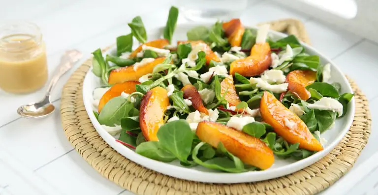 Gegrilde nectarine salade