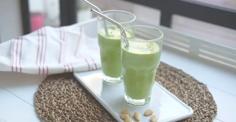 Peer, spinazie en amandel smoothie